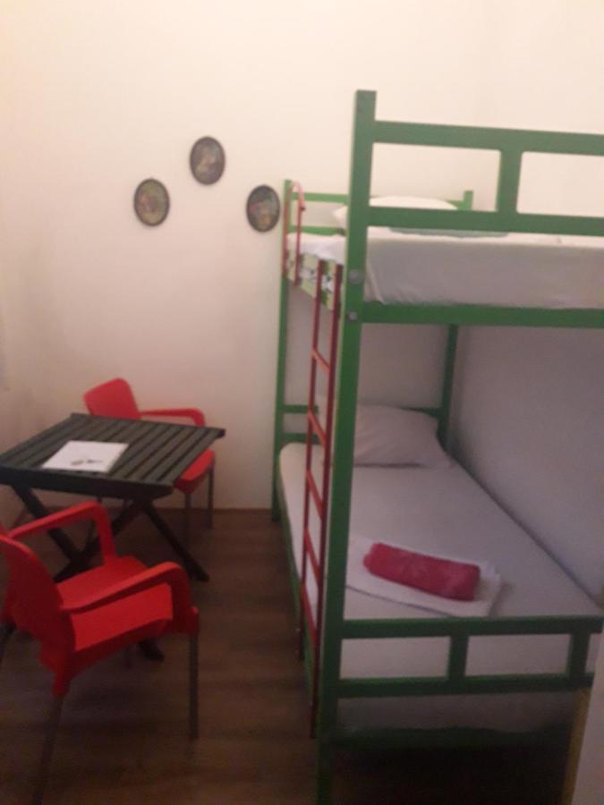 Cosmo Hostel Belgrád Kültér fotó